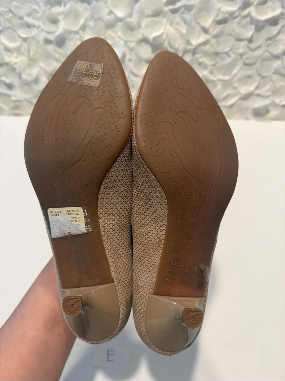 BeautiFeel stylish pointed